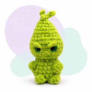 Psotny Grinch – szydełkowa maskotka 17 cm